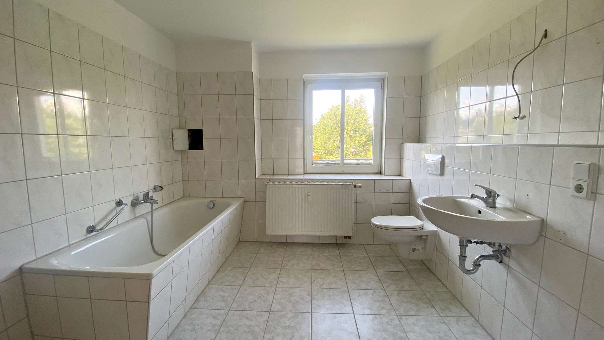 Bad mit Wanne