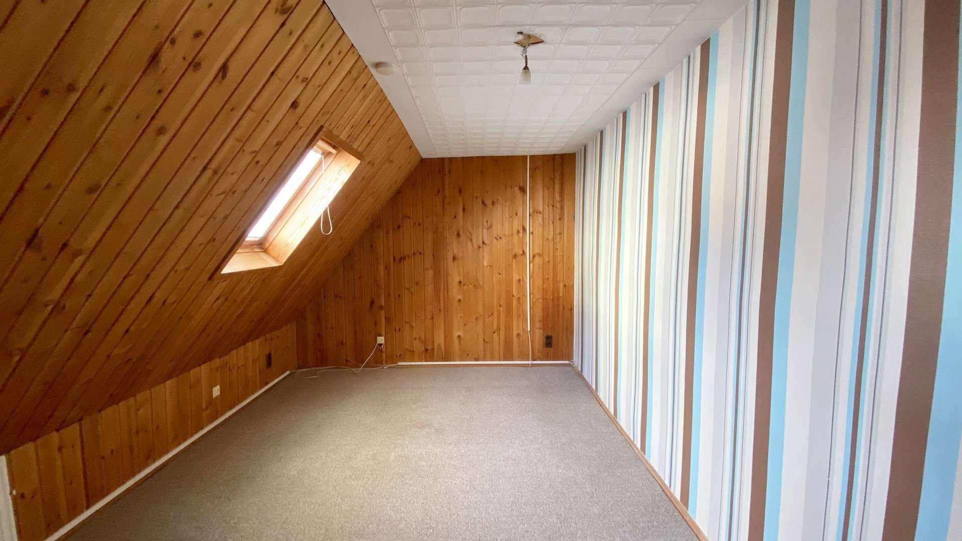 Schlafzimmer 4