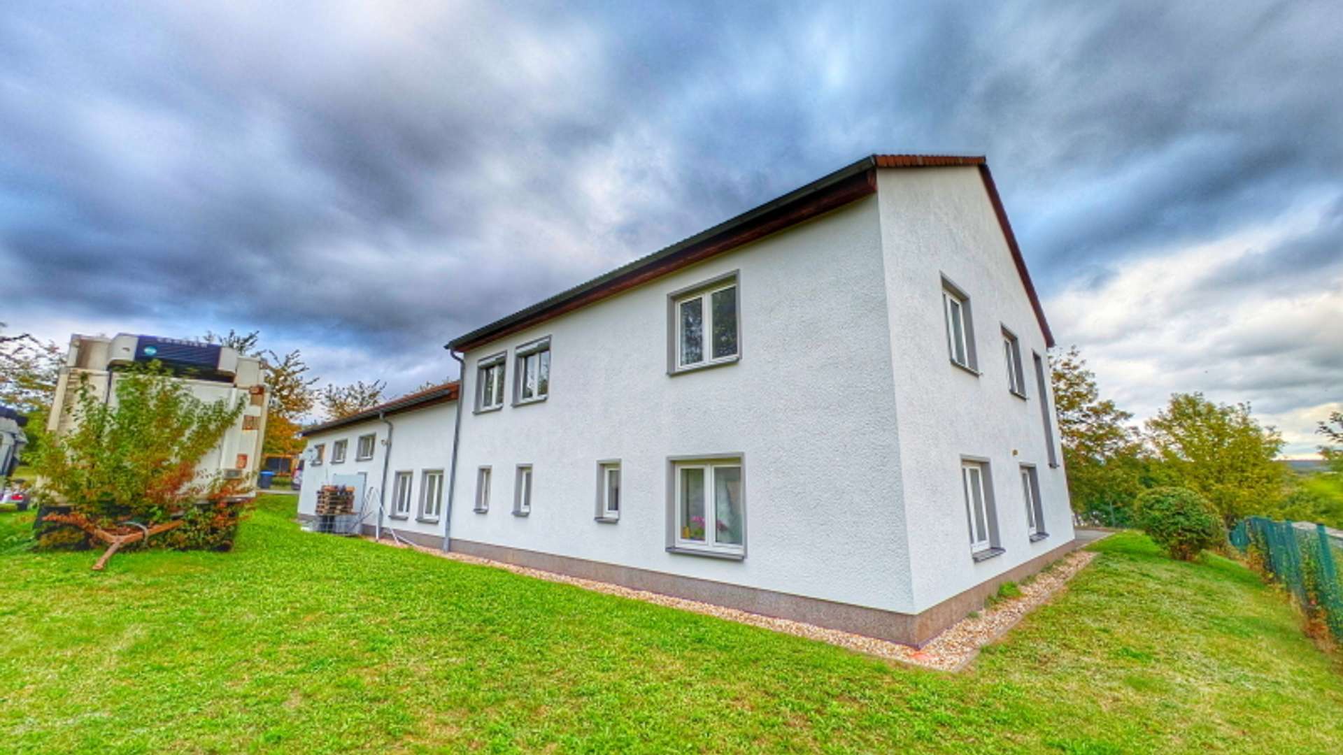 Gebäuderückseite