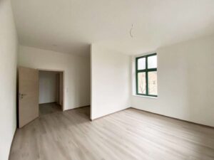 Schlafzimmer mit Ankleideraum